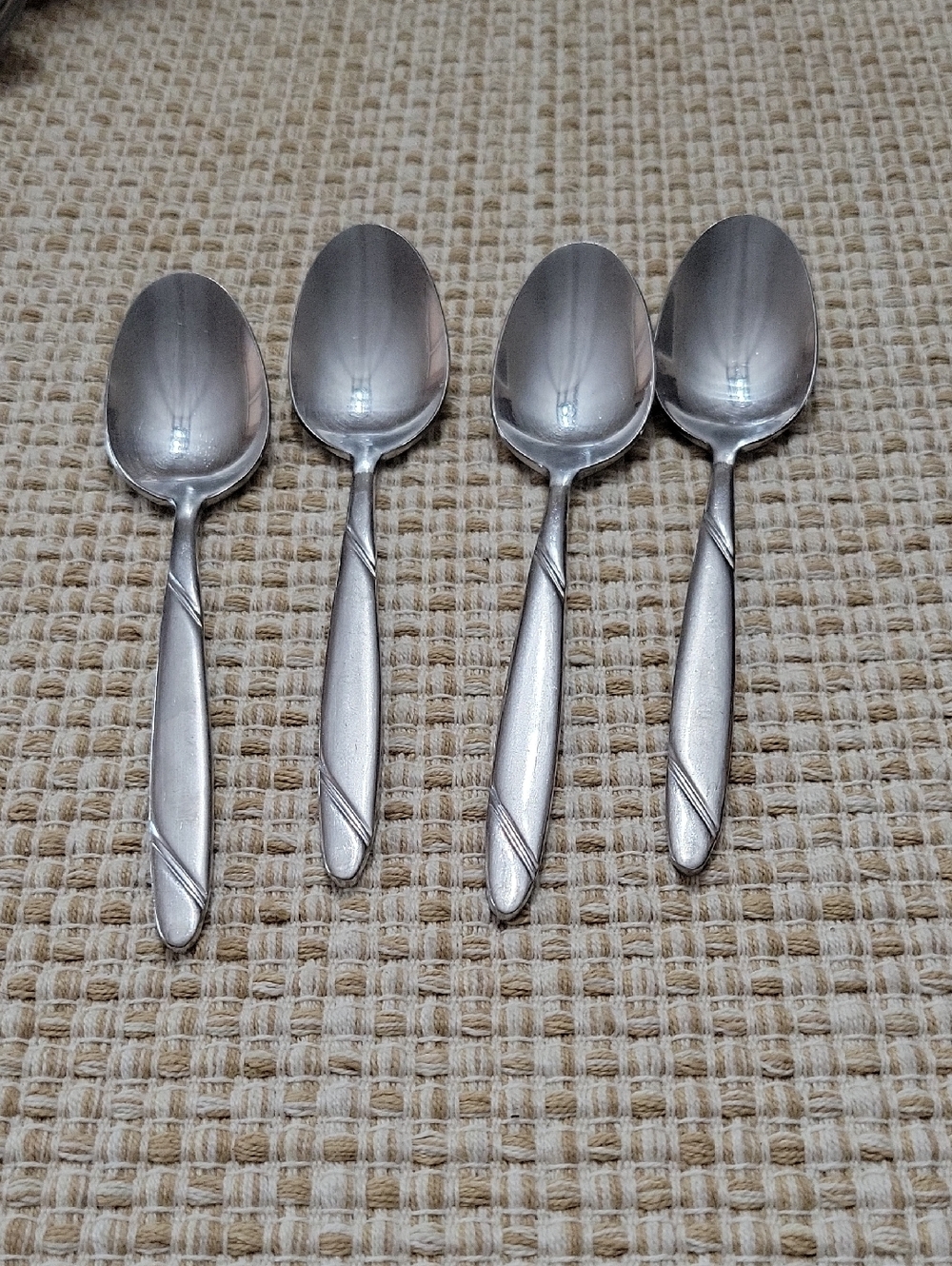 Oneida Risotto Silver Stainless Steel Teaspoon Set of 4